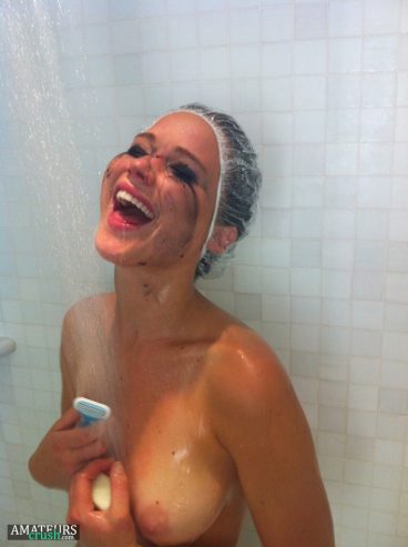 Make running under the shower of sexy Jlaw with her wet tits