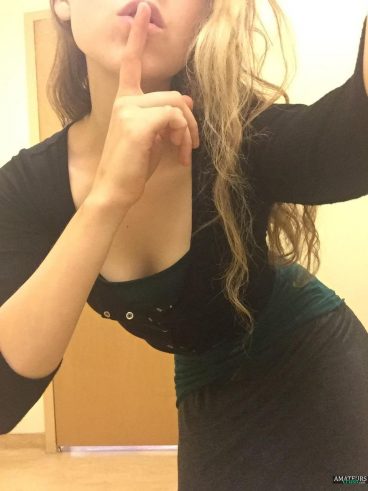 Hot porn pics of naughty secretary in backroom sissing